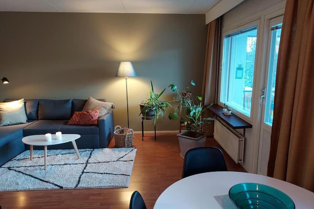 Cosy Two Rooms Apartment In 赫尔辛基 外观 照片